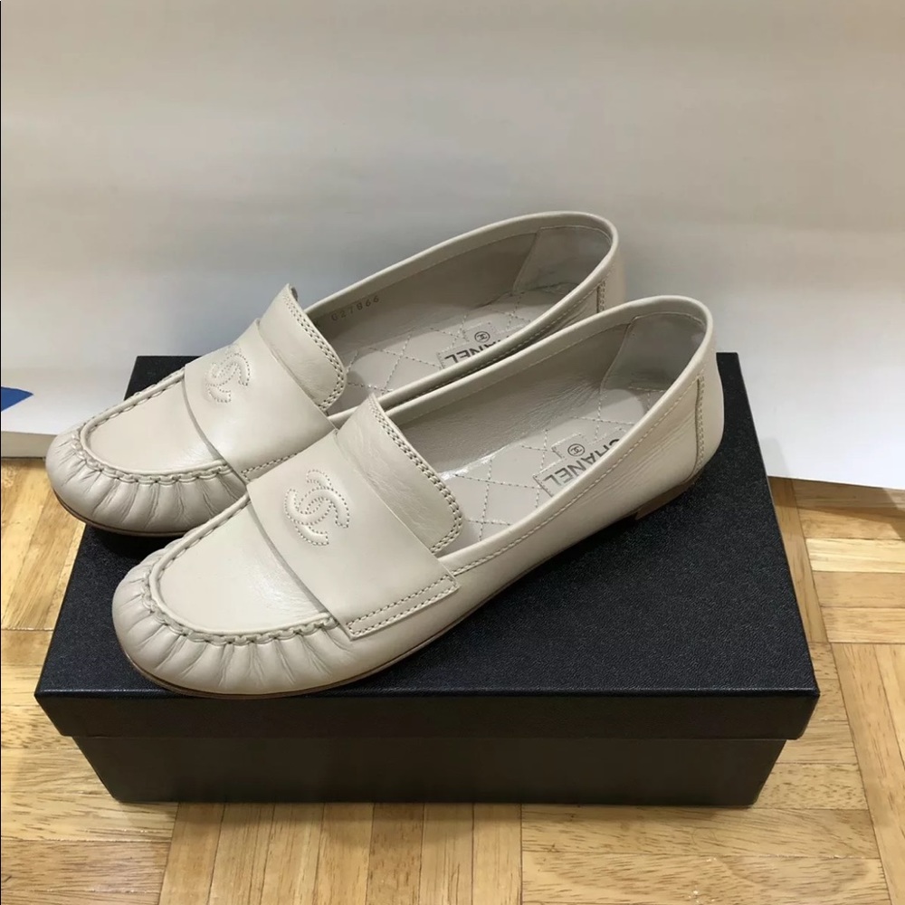 Chanel Flats Beige/Tan size 9